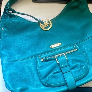 Michael Kors pebble leather large blue/teal EUC bag gold hardware ❤️🪷
